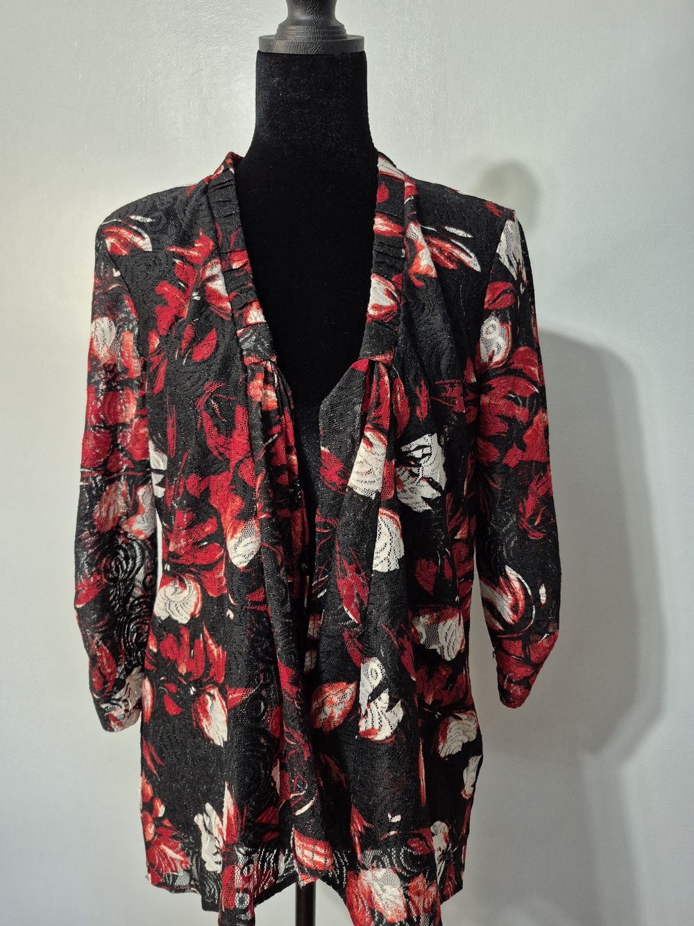 Perceptions Black Red Floral Lightweight Open Front Shrug 12